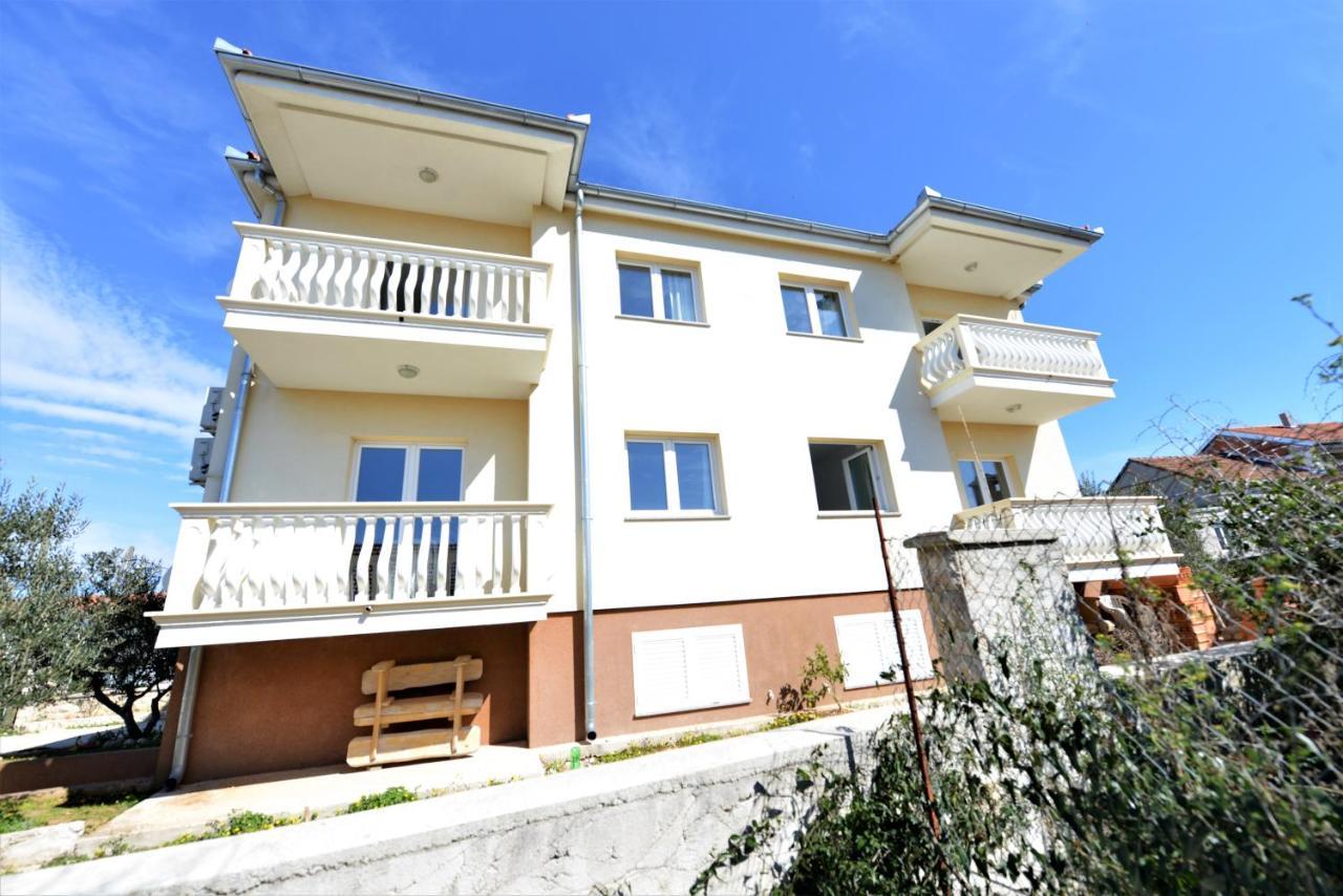 Apartments Verita Пакоштане Экстерьер фото