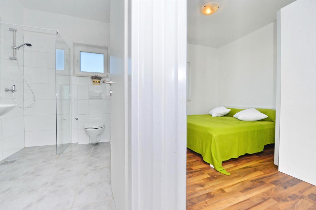 Apartments Verita Пакоштане Экстерьер фото