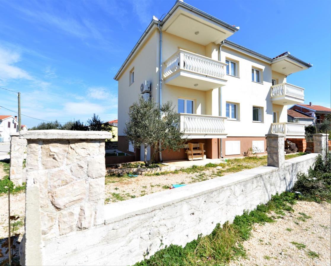 Apartments Verita Пакоштане Экстерьер фото
