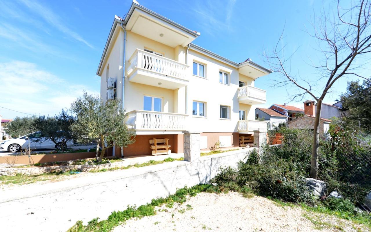 Apartments Verita Пакоштане Экстерьер фото