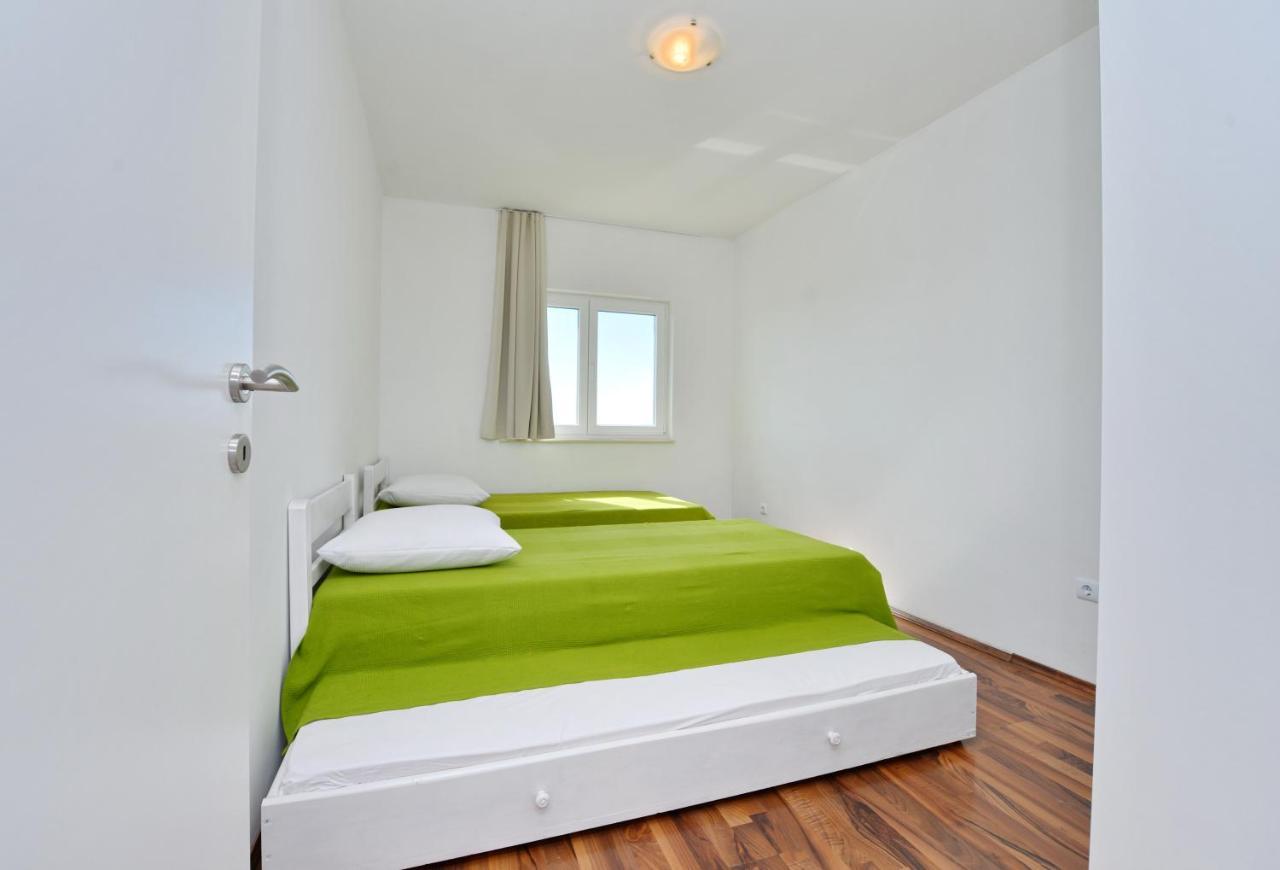 Apartments Verita Пакоштане Экстерьер фото