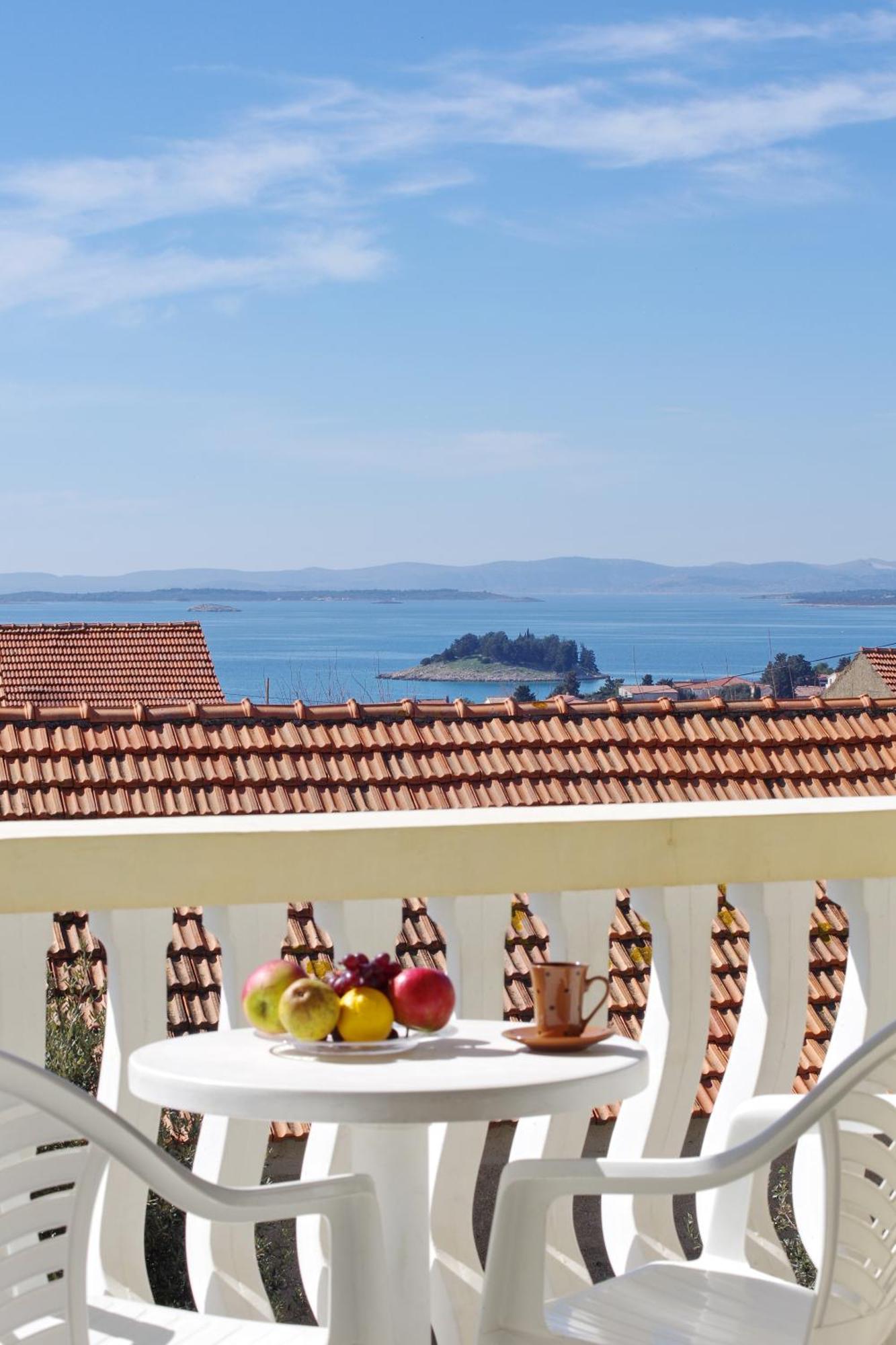 Apartments Verita Пакоштане Экстерьер фото